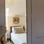 Aparthotel Macs Townhouse 4*