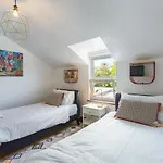 Macs Townhouse Aparthotel