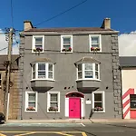 Апарт-отель Macs Townhouse 4*