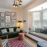 Апарт-отель Macs Townhouse 4*