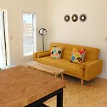 Macs Townhouse Апарт-отель