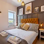 Macs Townhouse