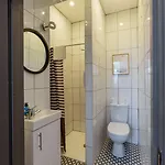 Macs Townhouse Aparthotel 4*