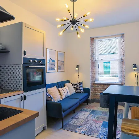 Macs Townhouse Aparthotel 4*