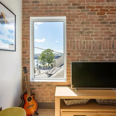 Macs Townhouse Aparthotel