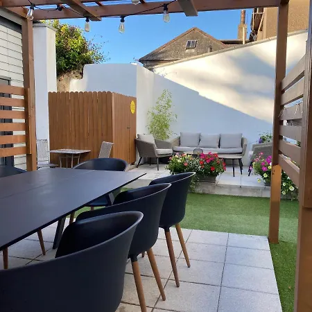 Aparthotel Macs Townhouse Dungarvan 4*
