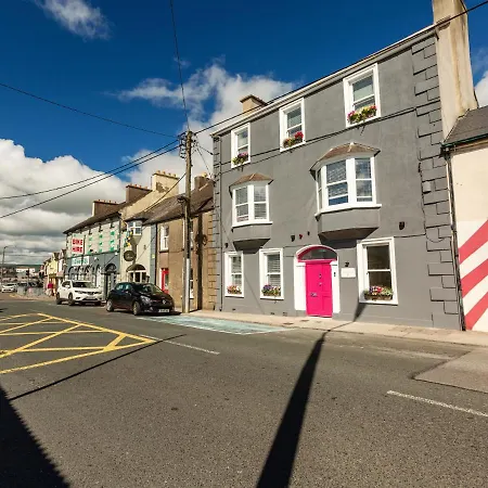 Macs Townhouse Dungarvan Aparthotel 4*