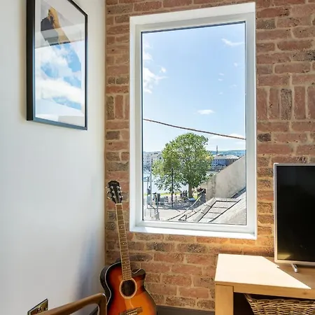 Aparthotel Macs Townhouse