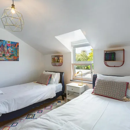 Macs Townhouse Dungarvan Aparthotel