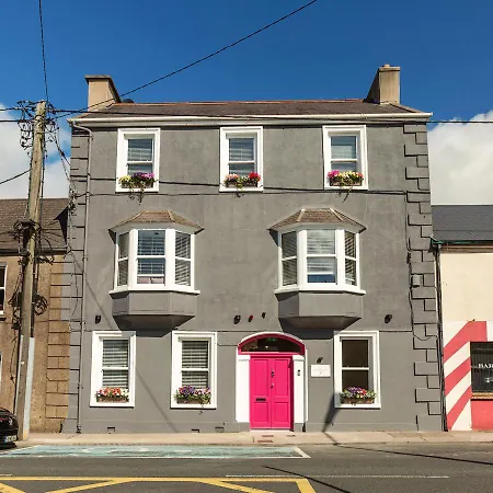 Aparthotel Macs Townhouse Dungarvan 4*