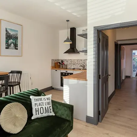 Macs Townhouse