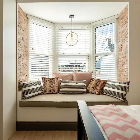 Aparthotel Macs Townhouse