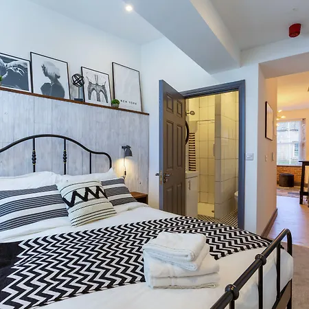 Macs Townhouse Dungarvan (Waterford)