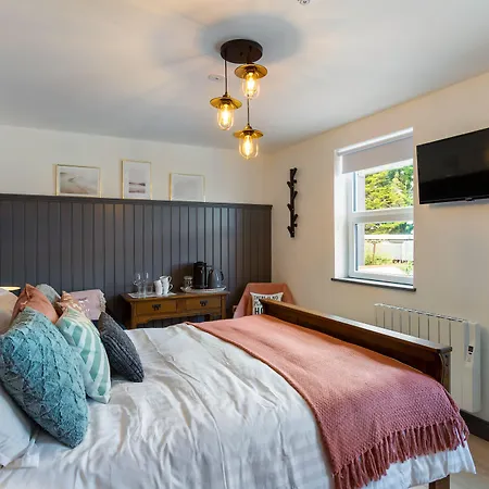 Macs Townhouse Aparthotel