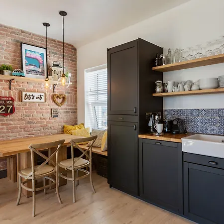 Aparthotel Macs Townhouse