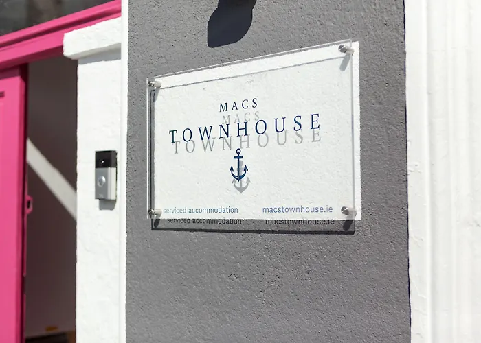 Macs Townhouse Lägenhetshotell Dungarvan (Waterford)